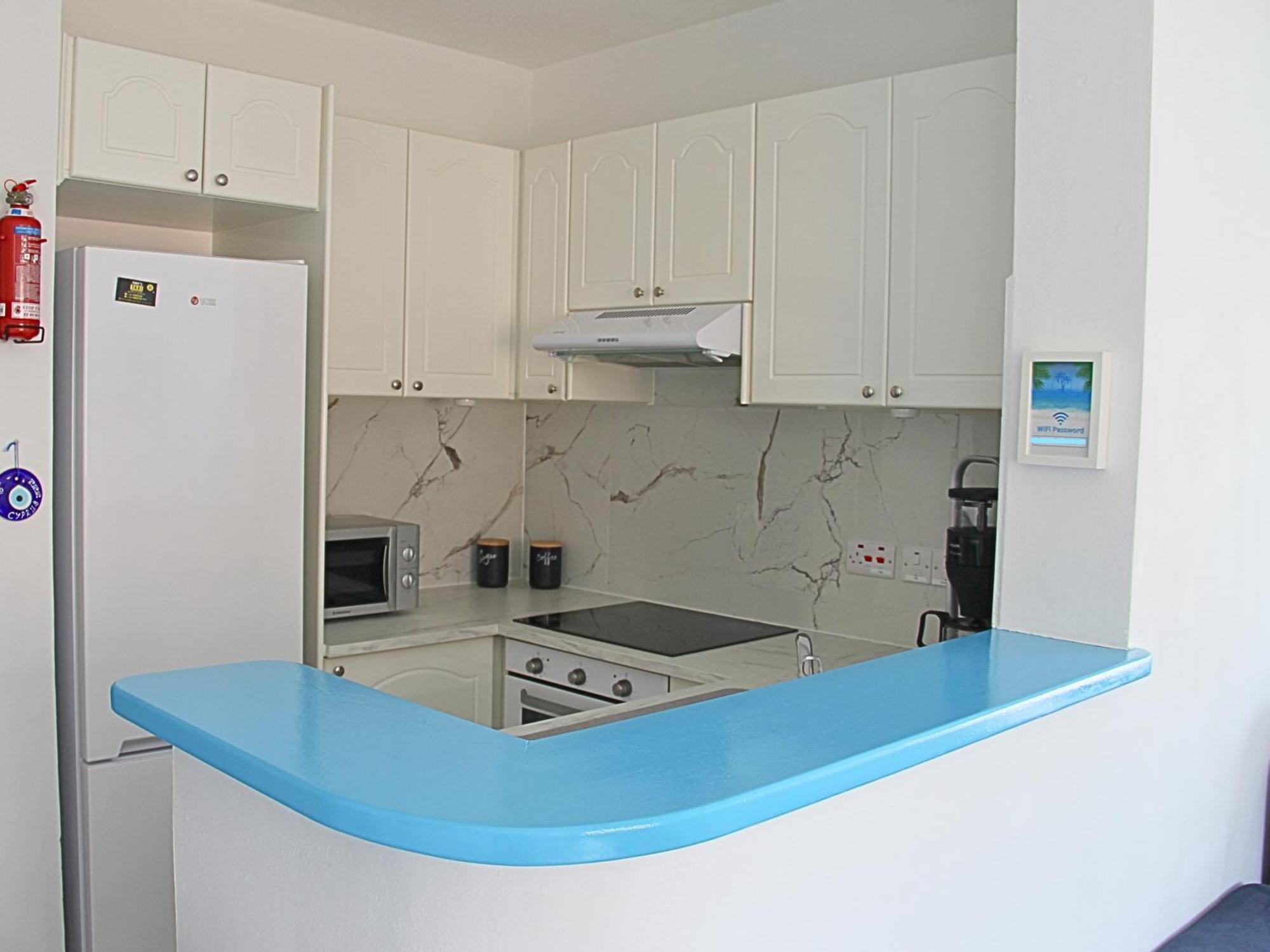 Golden Palms Paradise Garden Пафос Экстерьер фото